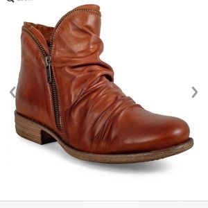 Miz Mooz Luna boot in Brandy. Size 6 - 6.5